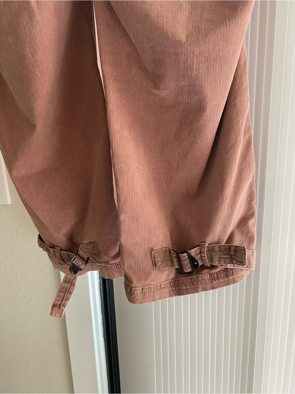 NWOT We The Free Mauve Utility Cargo Pants - these are THE CUTEST PANTS! - Picture 3 of 5